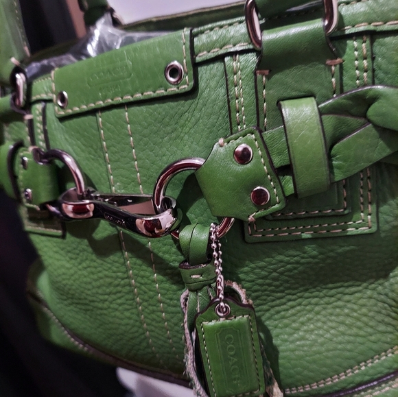 Vntg. COACH BAG, LOW START!🥒💚✨🔥💚🔥 leather, GOOD CONDITION, RARE color 💚🥒 - Picture 10 of 12